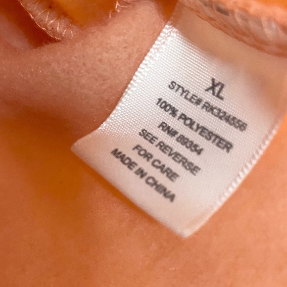 NWT Peach Fleece Butterfly Embroidered Sweatshirt XL - Picture 5 of 6